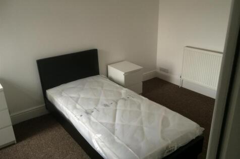 Bedroom A 1 .JPG