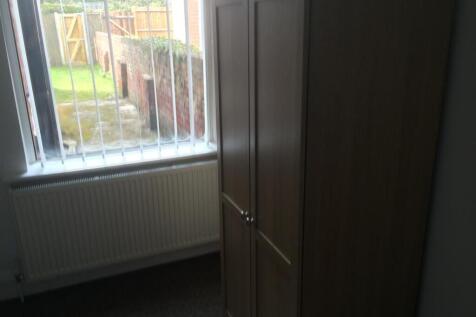 Bedroom B 2 .JPG