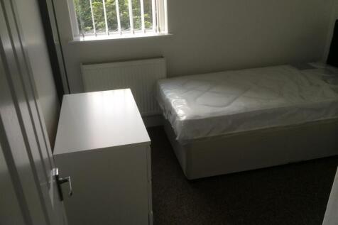 Bedroom C 3 .JPG
