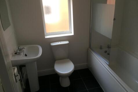 Bathroom C 2 .JPG