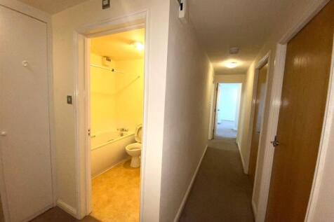 Hallway.jpeg