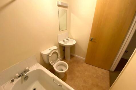 Bathroom (1).jpeg