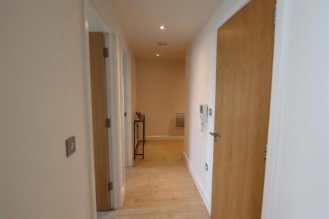 Hallway.JPG