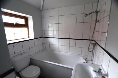 Bathroom.JPG