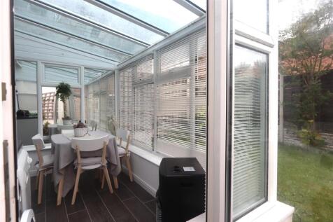 Dining area.JPG