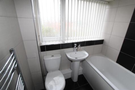Bathroom.JPG