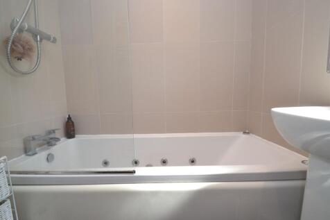 Photograph 11