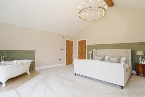The Bungalow - A Bed 2A.jpg
