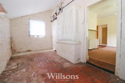 Walk-In Pantry