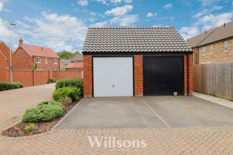 Semi Detached Garage