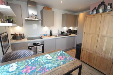 Kitchen/Dining Area
