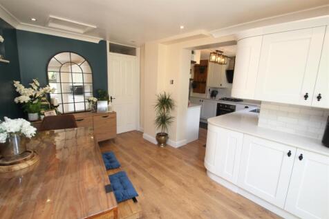 Kitchen/Dining