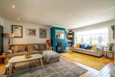 Living area #3