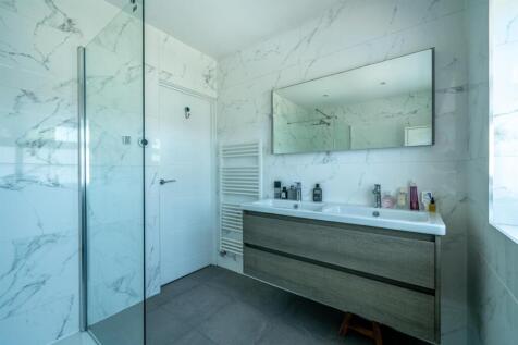 En-suite #2