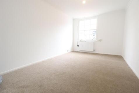Living/Dining area