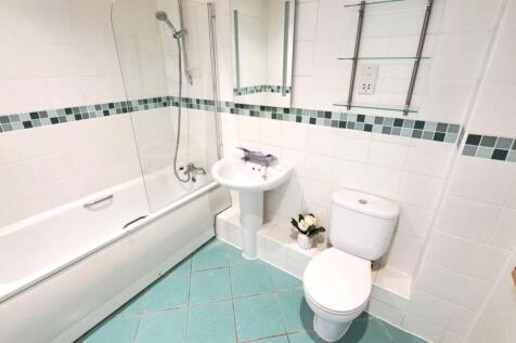 Bathroom.jpg