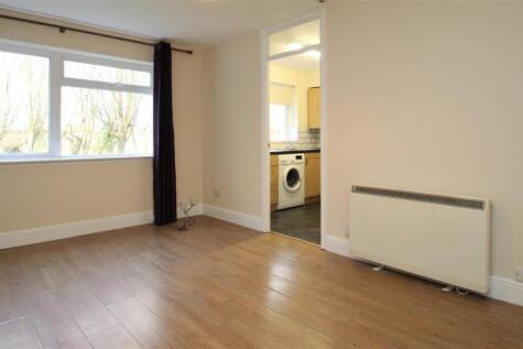 31 Aston Lounge 2 .jpg