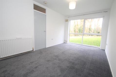 Living/Dining area