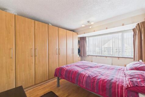 CAM05136G0-PR0019-STILL008.jpg
