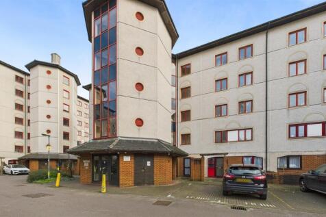 CAM05136G0-PR0038-STILL017.jpg