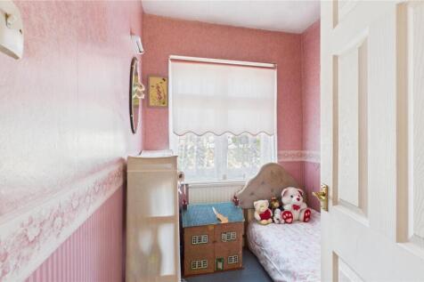 CAM05136G0-PR0066-STILL001.jpg