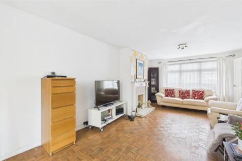 CAM05136G0-PR0102-STILL022.jpg