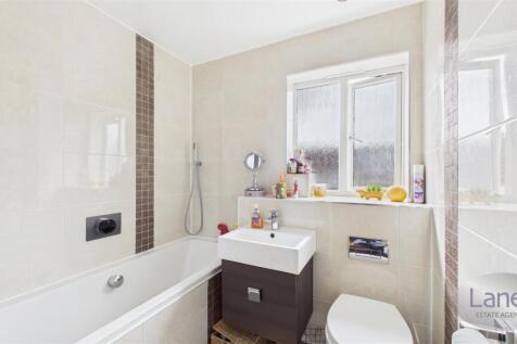 CAM05136G0-PR0109-STILL014.jpg