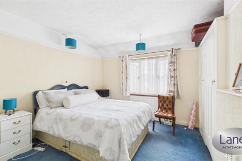 CAM05136G0-PR0114-STILL005.jpg