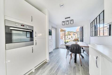 1363485-6-68e3e66...