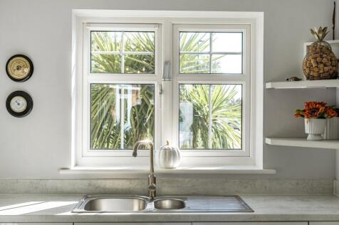 1363485-27-68e3ea...