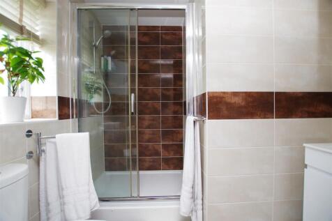 En-Suite Shower