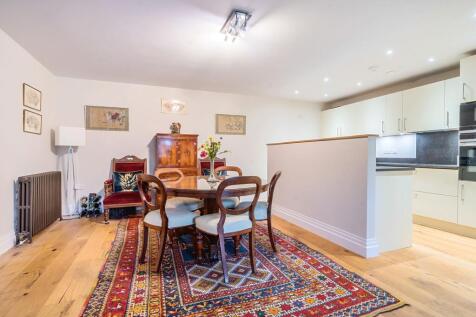 Kitchen / Dining
