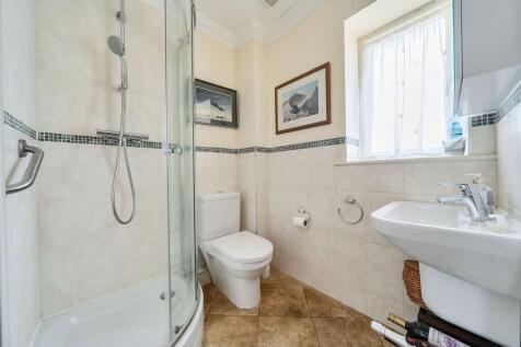 Shower/Cloakroom
