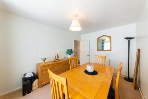 Dining Room/Bedroom 2