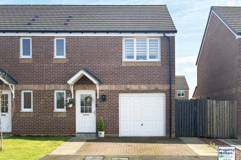 3 Bedroom Semi-detached Villa