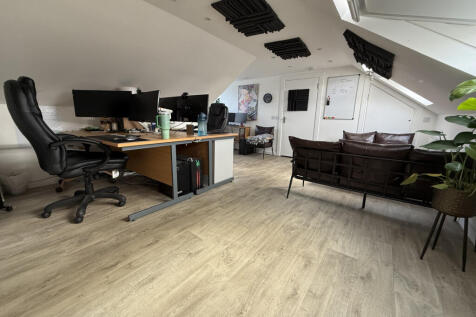 Office / Treatment / Therapy Space