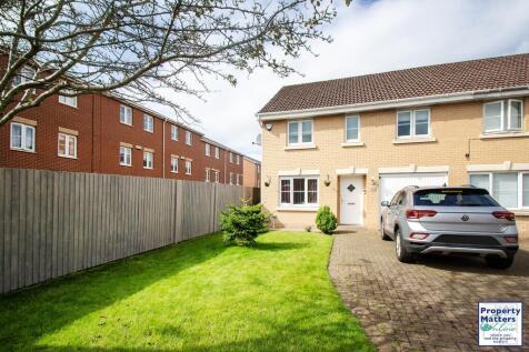 4 Bedroom Semi-detached Villa