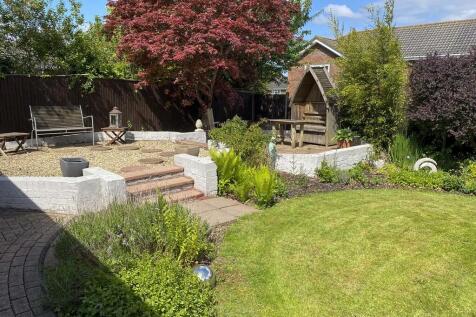 TNo14Garden-02 (0...