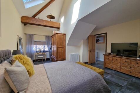  Bedroom suite
