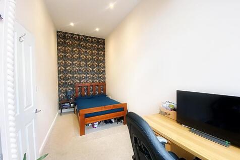 Bedroom 4/Office