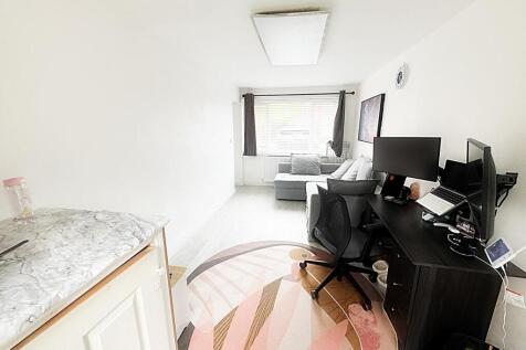Playroom/Office