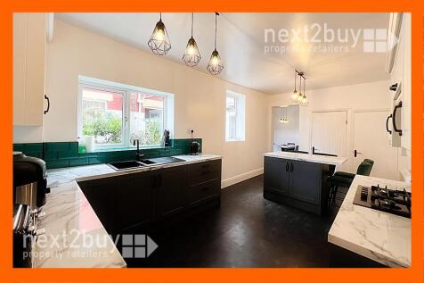 Kitchen new.jpg