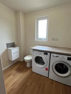Utility cloakroom.jpg