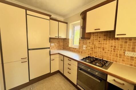 Kitchen 2.jpg