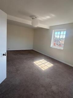 Bedroom 1.jpg