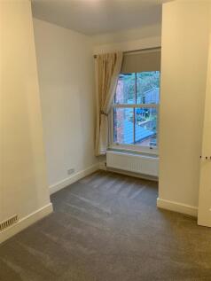 Bedroom 1.jpg