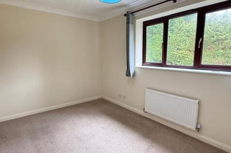 Bedroom 3.jpg