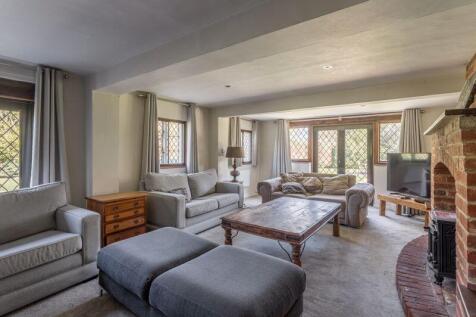 Lounge Main House
