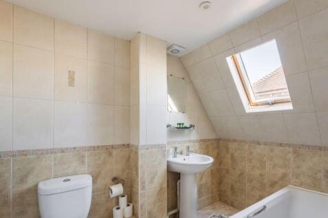 Bathroom Cottage 1