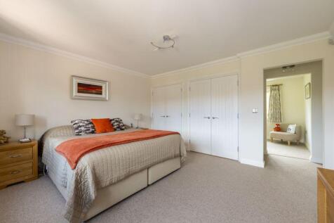 Bedroom to Dressing Room/Bed 5